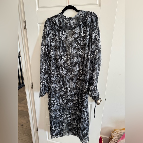 Floral chiffon duster - Picture 3 of 4